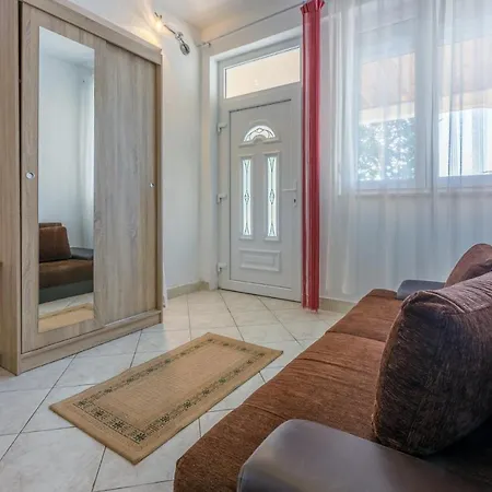 Apartment Antak